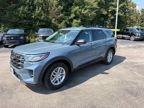 New 2026 Ford Explorer Active RWD image 7