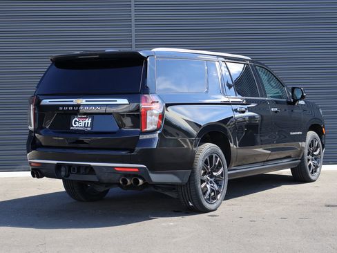 Used 2021 Chevrolet Suburban High Country w/ Premium Package AWD/4WD image 5