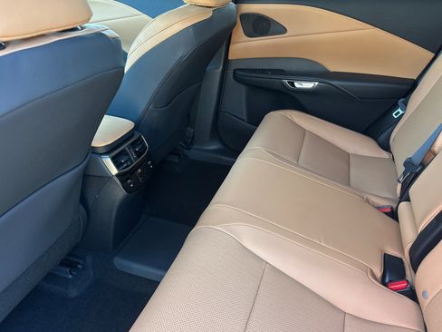 New 2026 Lexus RX 450h AWD image 12