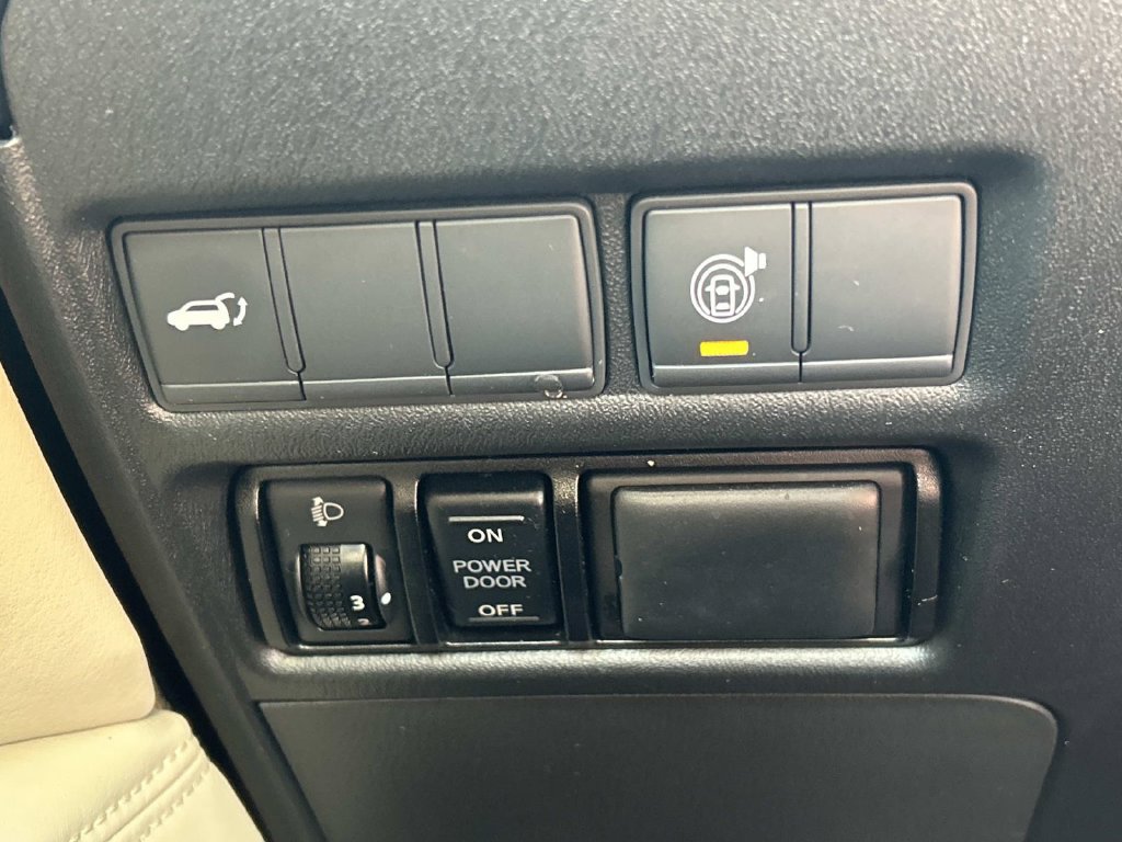Used 2018 Nissan Armada SL w/ Premium Package RWD image 32