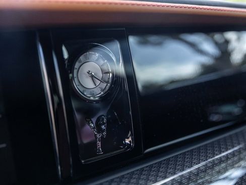 Certified 2025 Rolls-Royce Ghost Black Badge AWD/4WD image 38