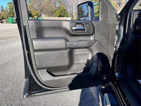 Certified 2024 Chevrolet Silverado 2500 Custom w/ Custom Value Package image 15