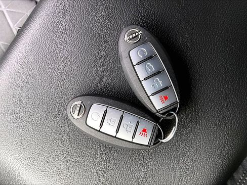 Used 2026 Nissan Frontier SV w/ All-Weather Content Package image 35