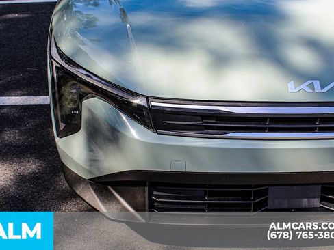 Used 2025 Kia K4 FWD image 11