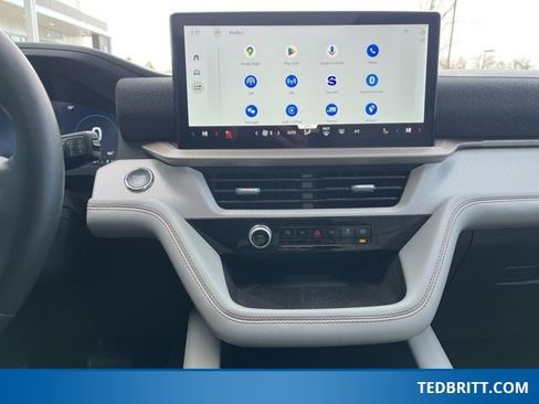 Certified 2025 Ford Explorer Active w/ Active Comfort Package image 33