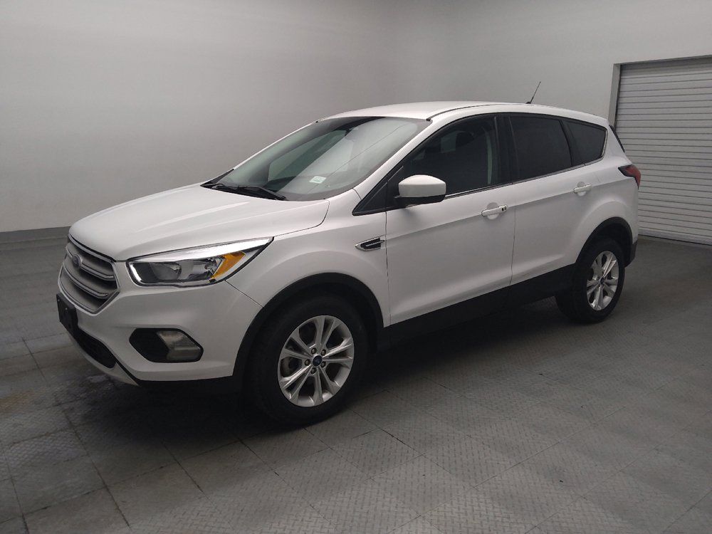 Used 2019 Ford Escape SE FWD image 2
