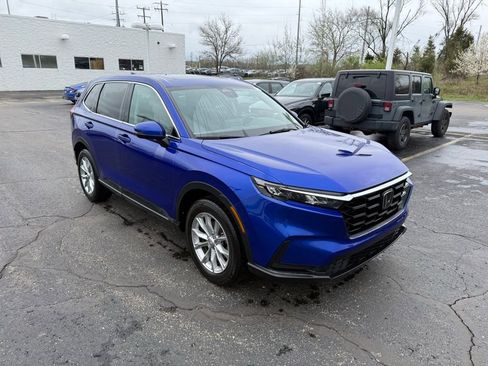 Used 2023 Honda CR-V EX image 4