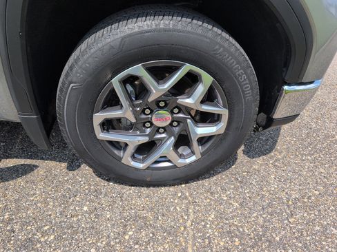 Used 2024 GMC Sierra 1500 SLT image 7