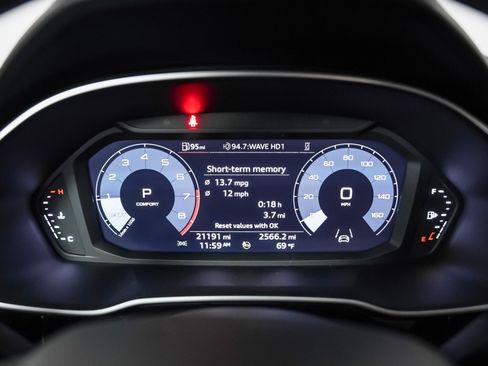 Certified 2023 Audi Q3 2.0T Premium Plus w/ Premium Plus Package image 17