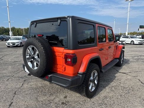 Used 2019 Jeep Wrangler Unlimited Sahara image 16