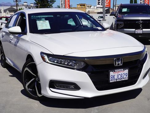 Used 2019 Honda Accord Sport image 2