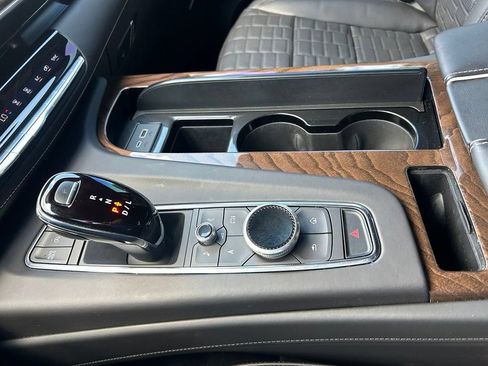 Used 2024 Cadillac Escalade Sport Platinum w/ LPO, ONYX Package AWD/4WD image 37