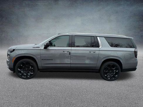 New 2026 Chevrolet Suburban High Country image 7