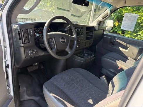 Used 2018 GMC Savana 2500 w/ Driver Convenience Package RWD image 31