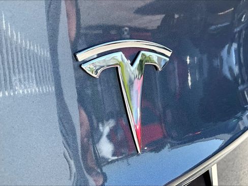 Used 2020 Tesla Model 3 Standard Range Plus RWD image 34