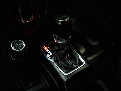 Used 2023 Jeep Wrangler Unlimited Sahara w/ Cold Weather Group image 18