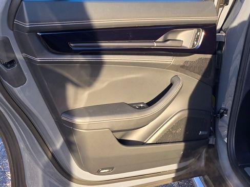 Used 2025 Porsche Panamera 4 image 32