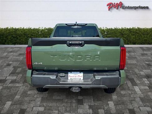 Used 2022 Toyota Tundra SR5 w/ SR5 Convenience Package AWD/4WD image 11