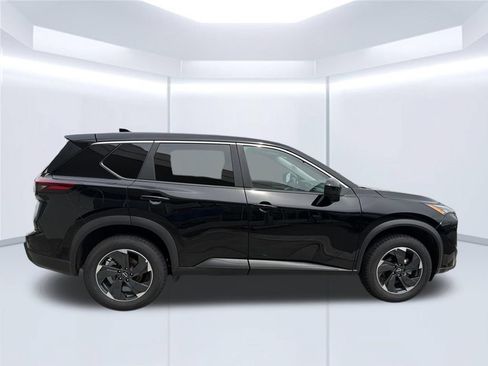 Used 2025 Nissan Rogue SV AWD/4WD image 8
