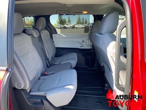 New 2026 Toyota Sienna LE FWD image 15