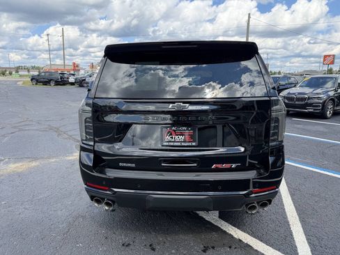Used 2025 Chevrolet Suburban RST w/ Comfort Package AWD/4WD image 4