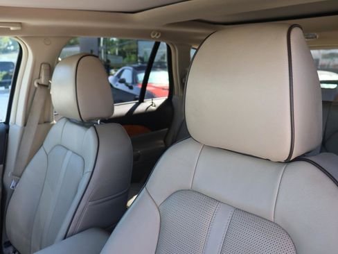 Used 2015 Lincoln MKX FWD w/ Equipment Group 102A image 28