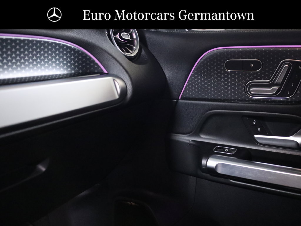 Used 2024 Mercedes-Benz EQB 300 4MATIC image 19