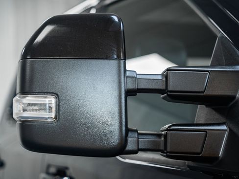 Used 2022 Ford F250 Lariat w/ Black Appearance Pkg image 21