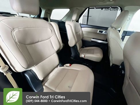 Used 2021 Ford Explorer Limited w/ Hybrid Equipment Group 310A image 17