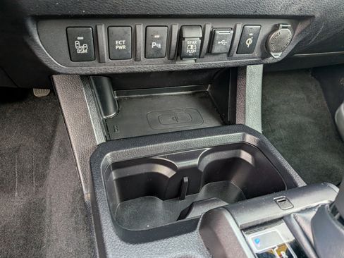 Used 2021 Toyota Tacoma TRD Sport image 31