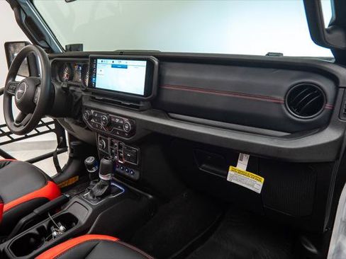 Used 2026 Jeep Wrangler Unlimited Sport AWD/4WD image 25