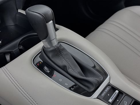 Certified 2026 Honda HR-V EX-L image 16