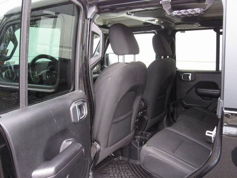 Used 2021 Jeep Gladiator Sport AWD/4WD image 14