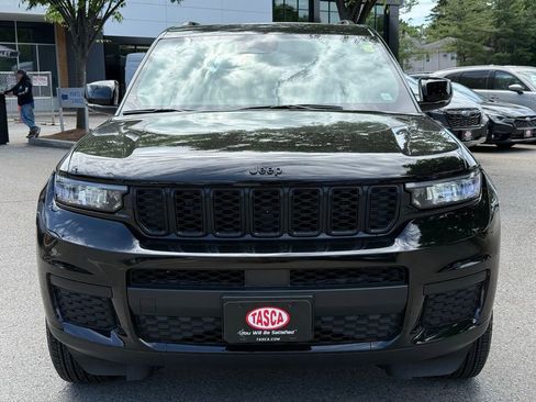 Used 2024 Jeep Grand Cherokee L Altitude AWD/4WD image 3