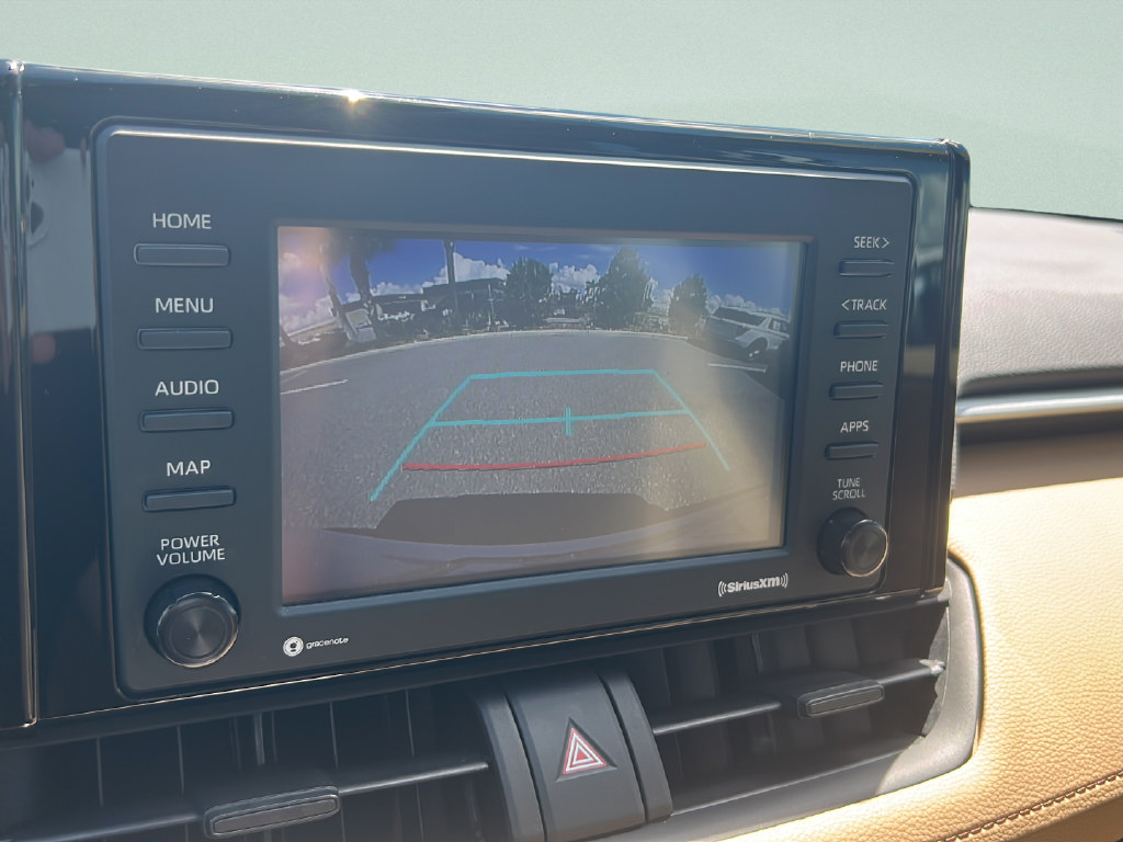 Used 2022 Toyota RAV4 XLE w/ Convenience Package FWD image 20