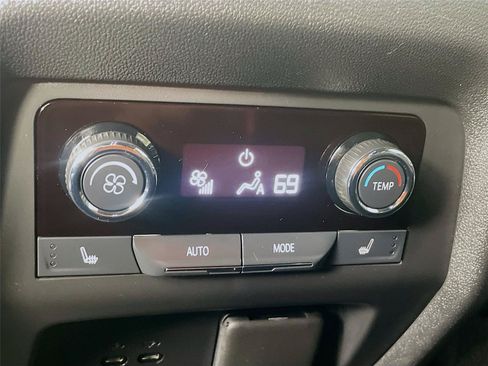 Used 2025 Chevrolet Traverse RS w/ LPO, Floor Liner Package AWD/4WD image 29