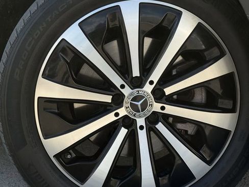 Used 2022 Mercedes-Benz GLB 250 image 9