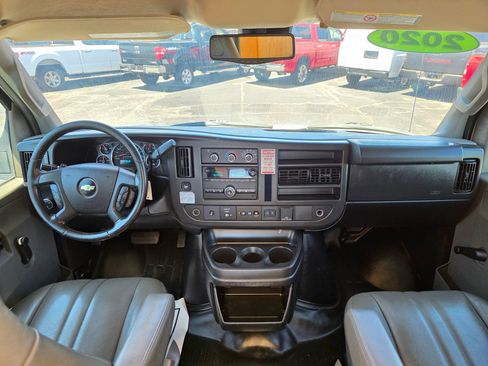 Used 2020 Chevrolet Express 3500 w/ Driver Convenience Package RWD image 18