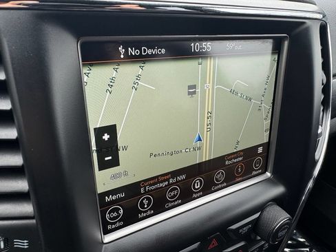 Used 2018 Jeep Grand Cherokee Altitude AWD/4WD image 2