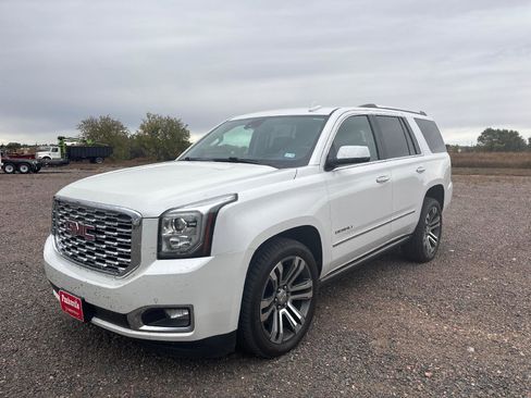 Used 2020 GMC Yukon Denali w/ Denali Premium Package image 1