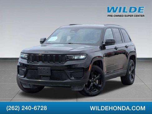 Used 2023 Jeep Grand Cherokee Altitude AWD/4WD image 1