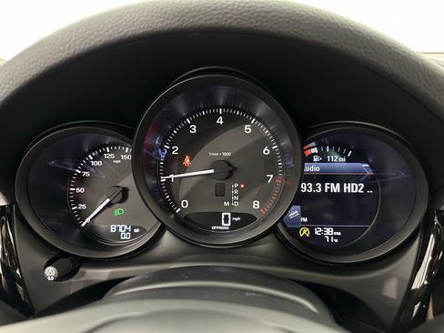 Certified 2024 Porsche Macan image 49