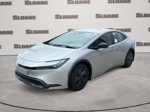 New 2026 Toyota Prius LE FWD image 1