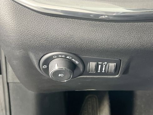 Used 2022 Jeep Compass Limited w/ Elite Group image 10