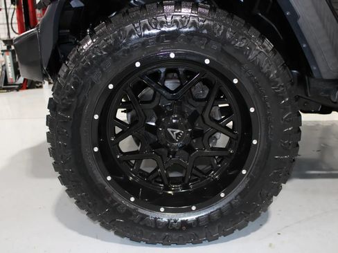 Used 2020 Jeep Gladiator Sport w/ Quick Order Package 24S AWD/4WD image 32