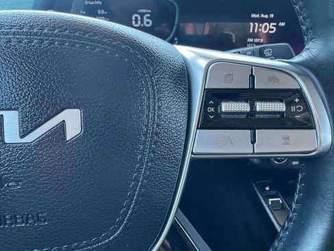 Used 2025 Kia Telluride S AWD/4WD image 21