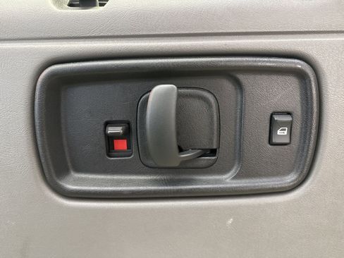 Used 2024 Chevrolet Express 3500 LT w/ LT Preferred Equipment Group image 35