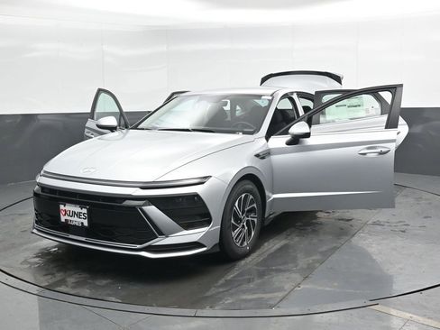 New 2026 Hyundai Sonata Blue FWD image 30
