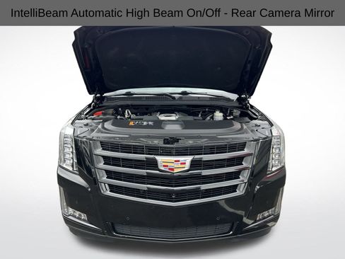 Used 2020 Cadillac Escalade ESV Luxury w/ Escalade Sport Edition image 18