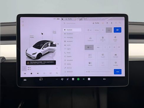 Used 2023 Tesla Model Y Long Range image 17